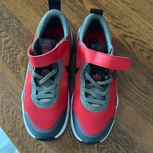 Nike Explore boys shoe